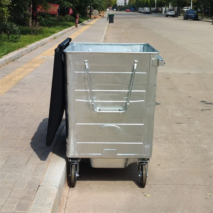 Small Tin Trash Can With Lid